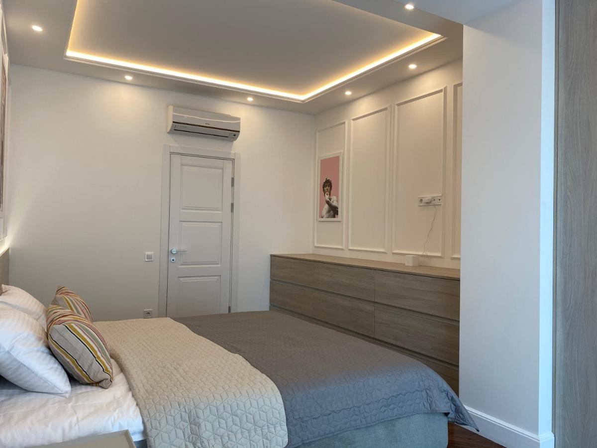 Modern Classic 2 Bedroom Apartment Near Most City Dnipro Exterior foto
