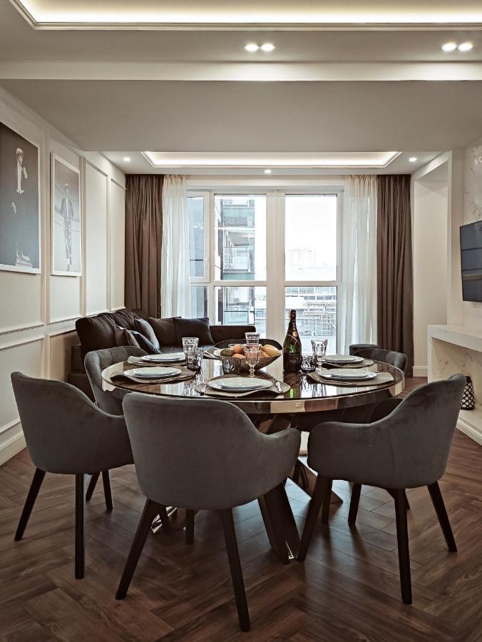 Modern Classic 2 Bedroom Apartment Near Most City Dnipro Exterior foto