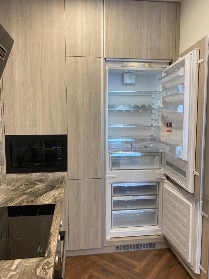 Modern Classic 2 Bedroom Apartment Near Most City Dnipro Exterior foto