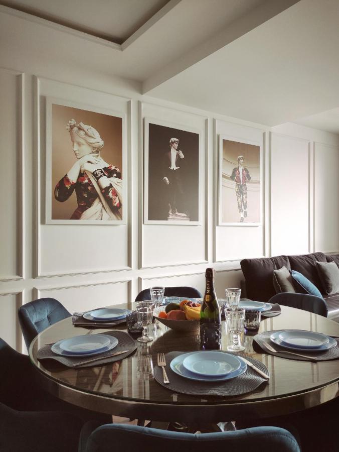Modern Classic 2 Bedroom Apartment Near Most City Dnipro Exterior foto